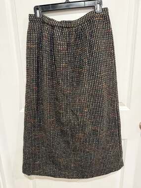 Gorgeous KRIZIA Wool Long Skirt Made in Italy Size Large Beautiful Colors